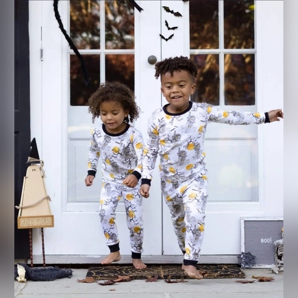 Burt’s Bees Kids Halloween PJ Set Haunted House Organic Cotton Unisex PJ Sz 3T - Picture 3 of 16